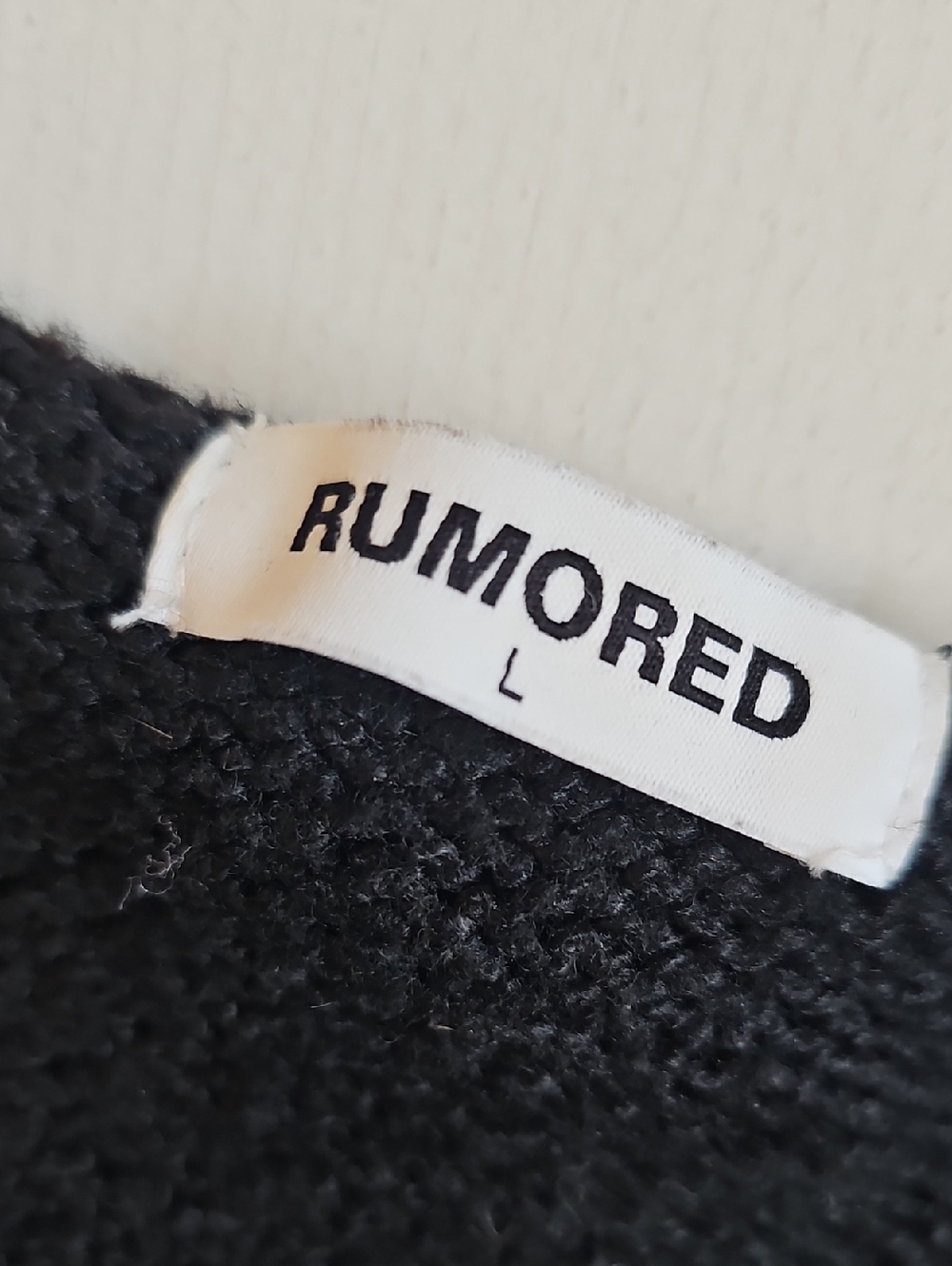 Rumored Black Sleeveless Knit V-Neck Vest - Picture 2 of 2